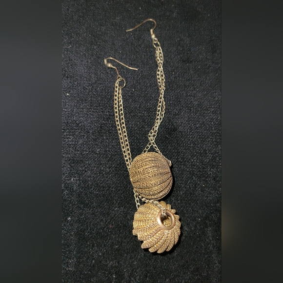 Gold Dangle Earrings - Picture 1 of 1